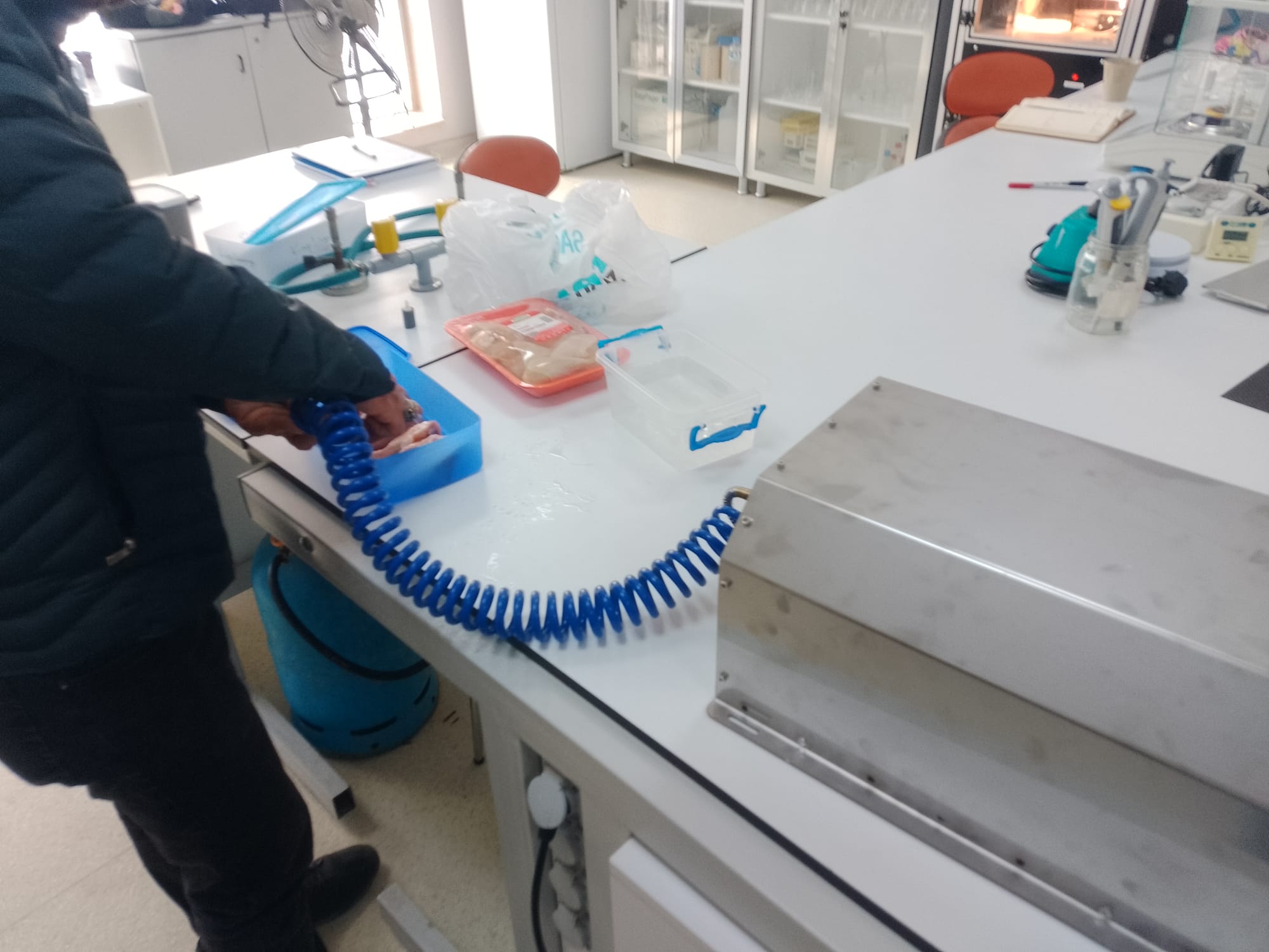 Launch of Academic Study on Extending Shelf Life of Chicken Meat Using Plasma Technology